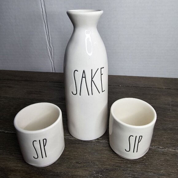 Rae Dunn Artisan Sake Carafate With 2 Sip Cups Japanese Tea Drink Farmhouse - Picture 1 of 11